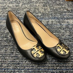 Tory Burch pump